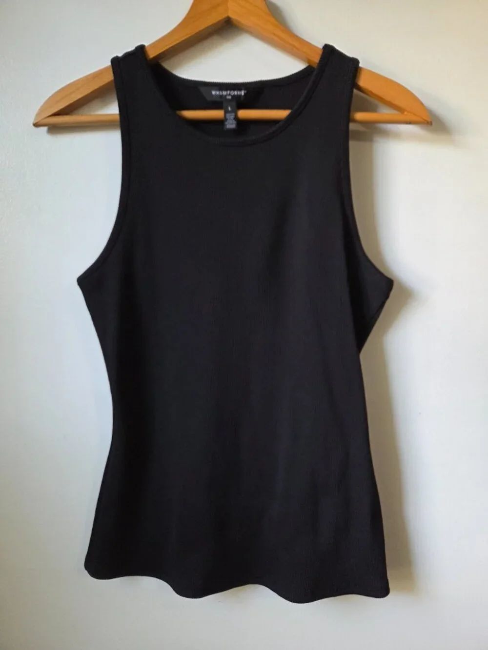 LIKE NEW WHITE HOUSE BLACK MARKET FORME BLACK RIBBED BODY CONTOUR TANK TOP SZ L